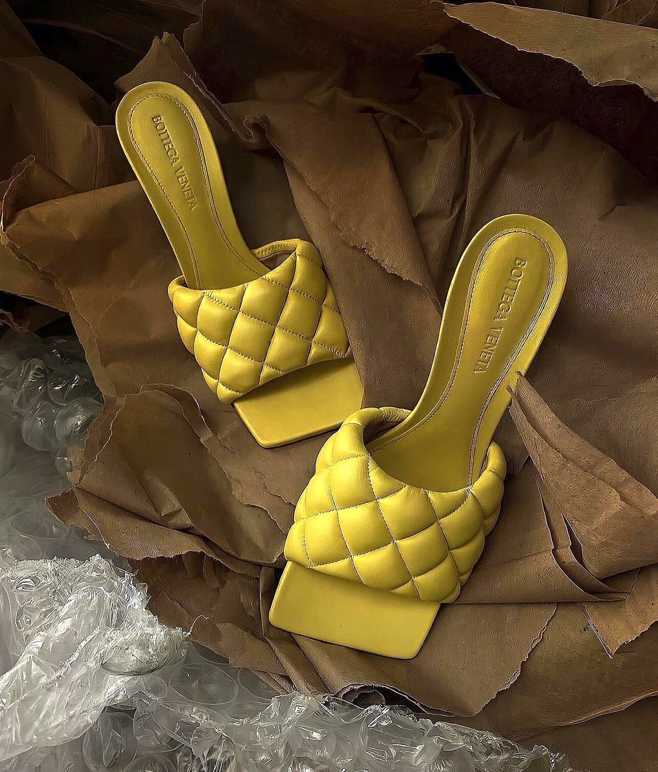 Bottega Veneta κίτρινα σανδάλια