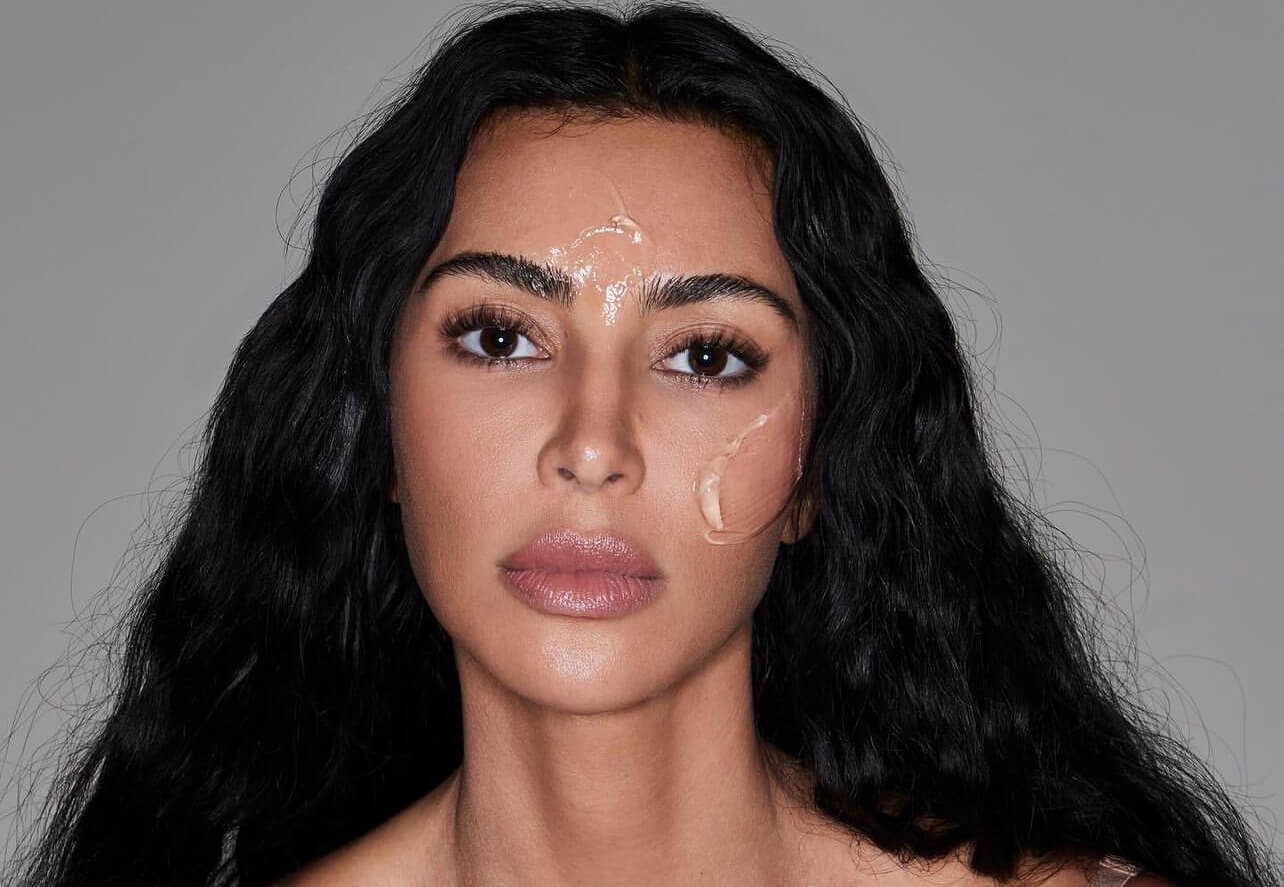 Η Kim Kardashian με κρέμα προσώπου