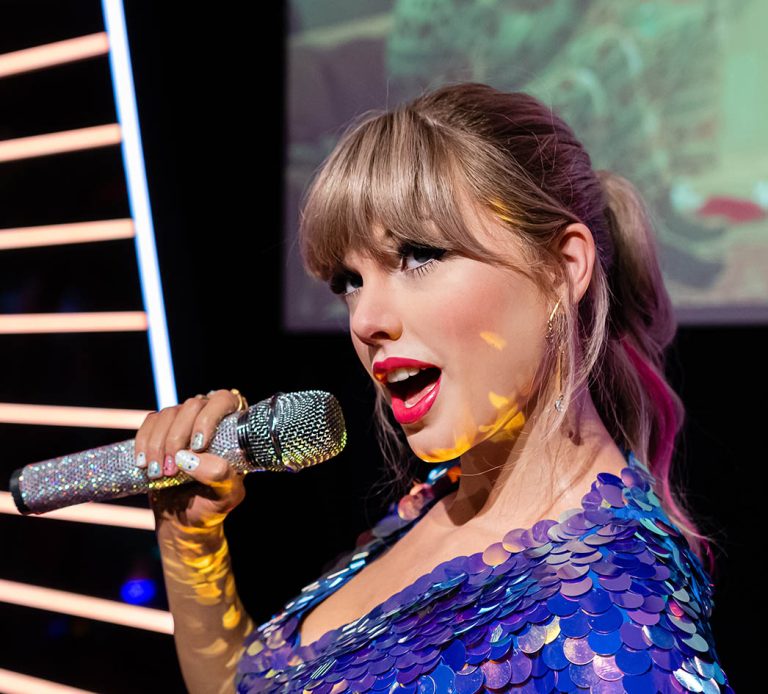 Kέρινο άγαλμα της Taylor Swift
