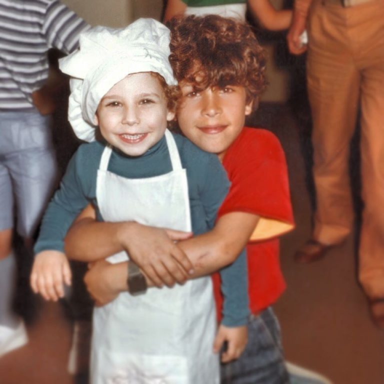 Ο Χάρης Βαρθακούρης σε παιδική ηλικία