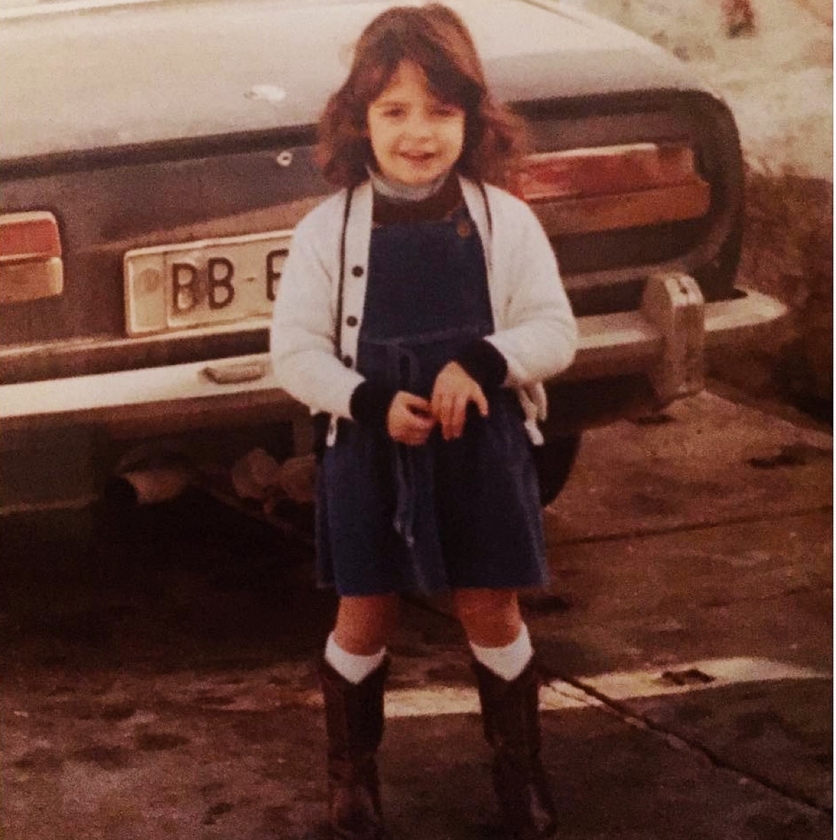 Η Σοφία Φαραζή σε παιδική φωτογραφία