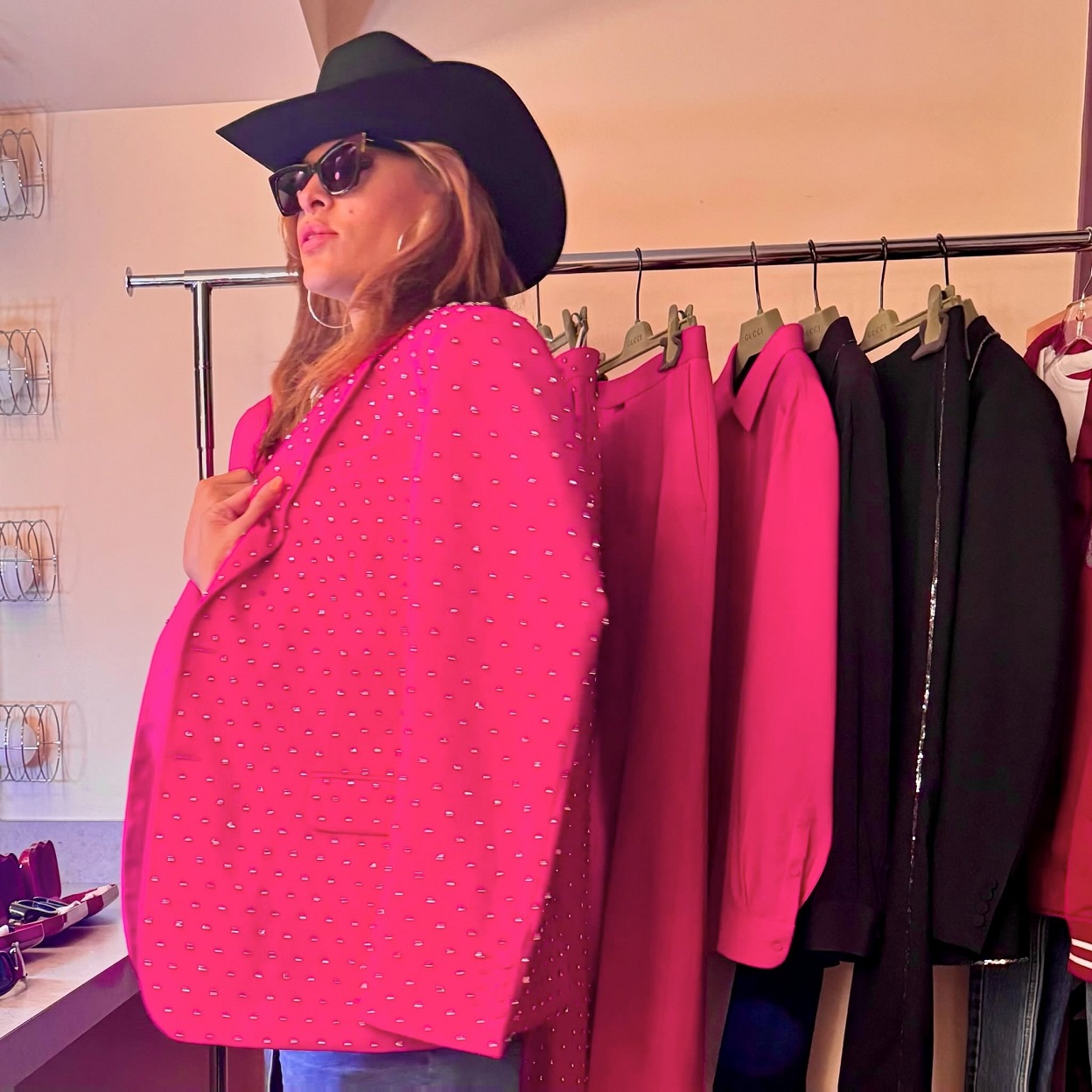 H Eva Mendes στα παρασκήνια των Όσκαρ με το σακάκι του Ryan Gosling