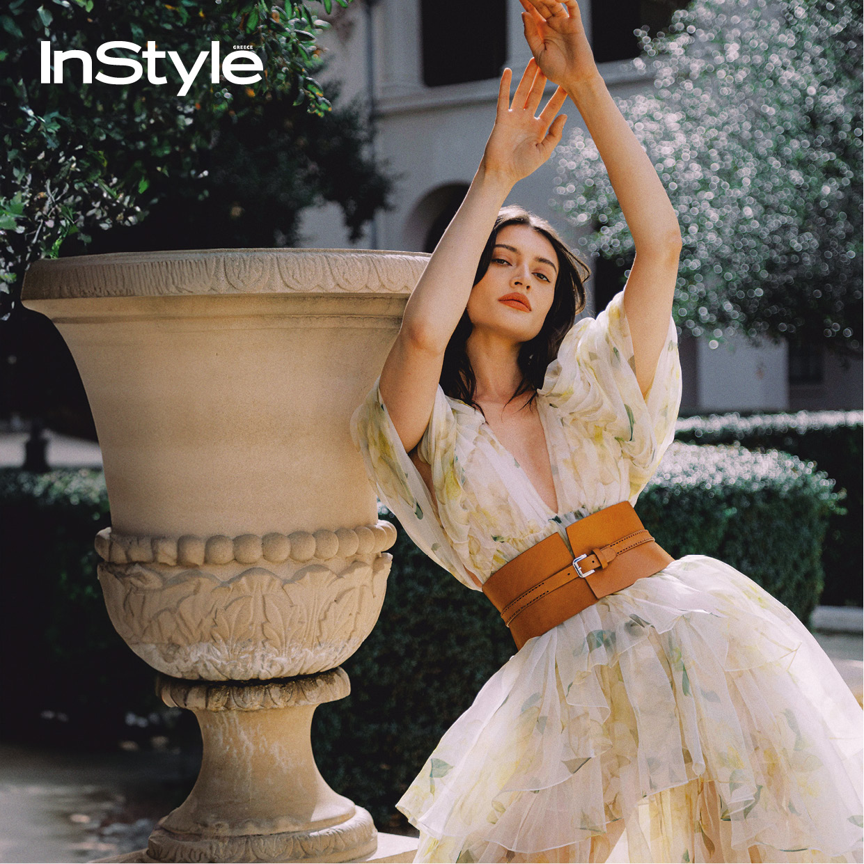 μοντέλο με χοντρή ζώνη