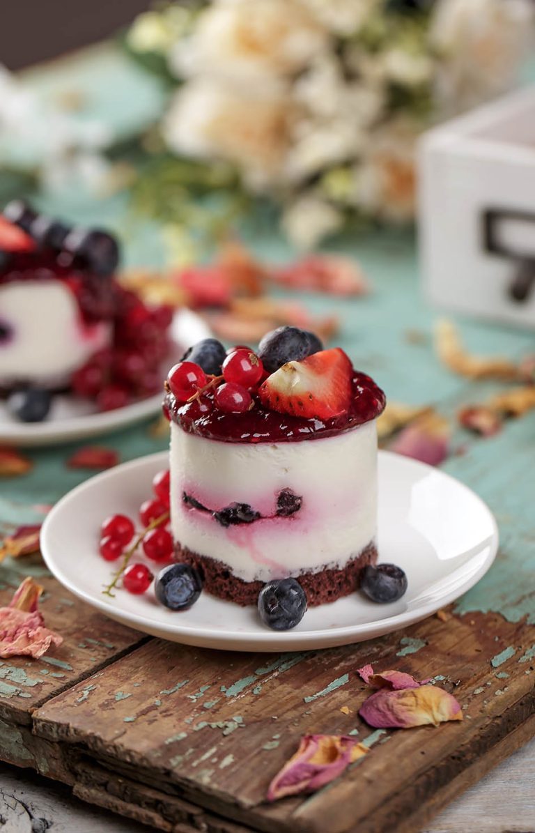 μικρό κέικ με φρούτα