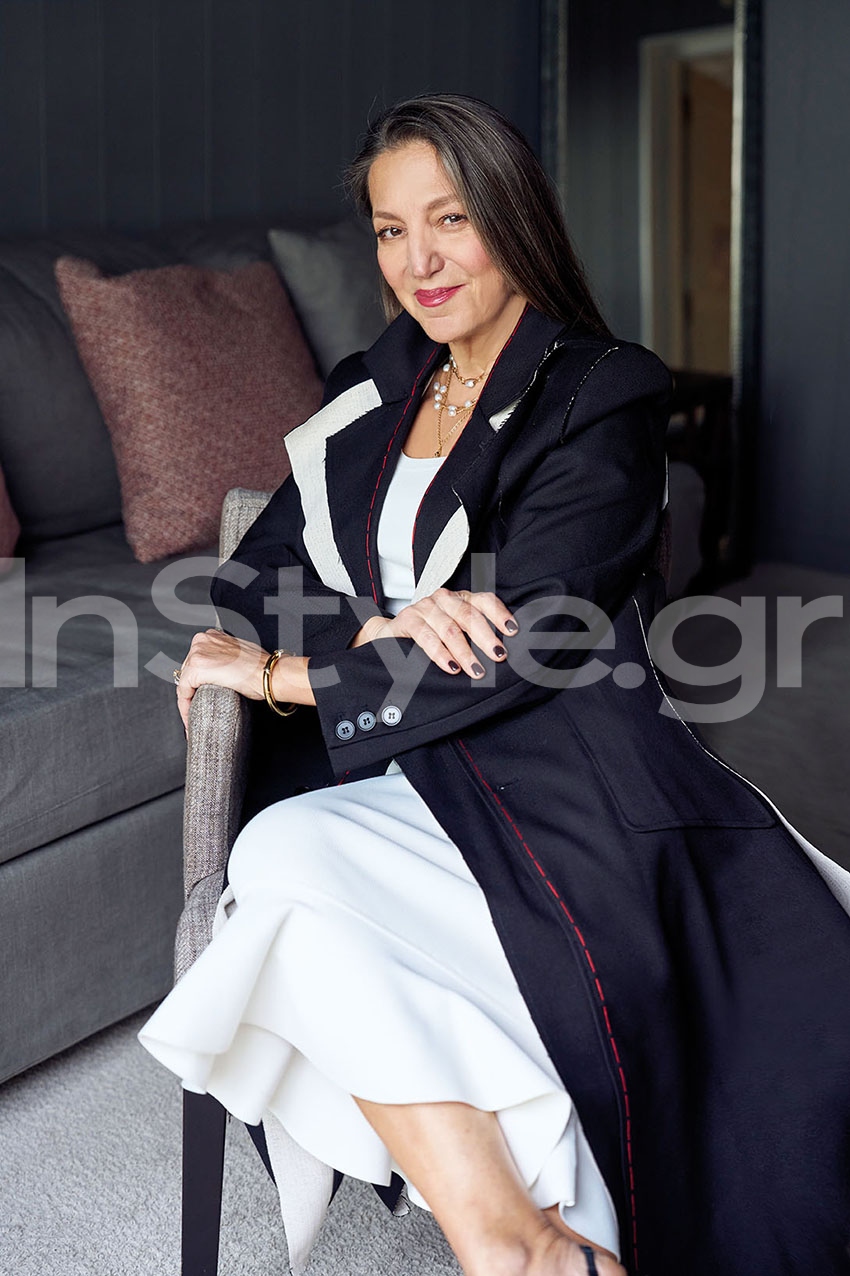 μαρία καλλιμασιά με φόρεμα