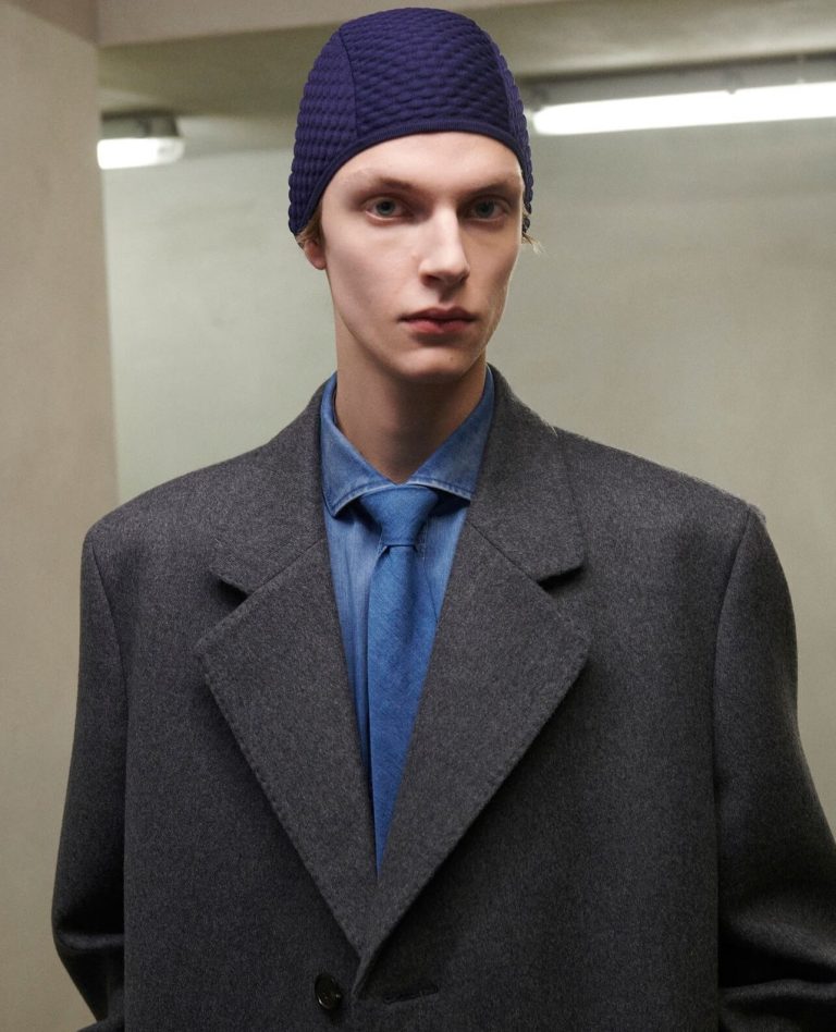 Κοστούμι Prada με σκουφάκι κολύμβησης