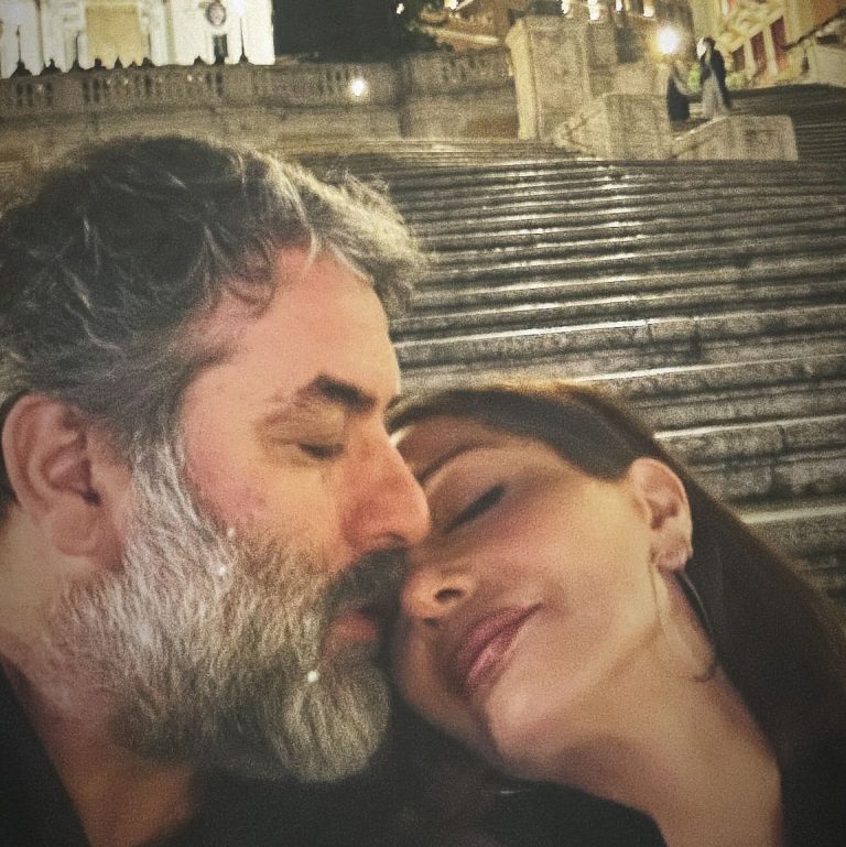 Δέσποινα Βανδή - Βασίλης Μπισμπίκης