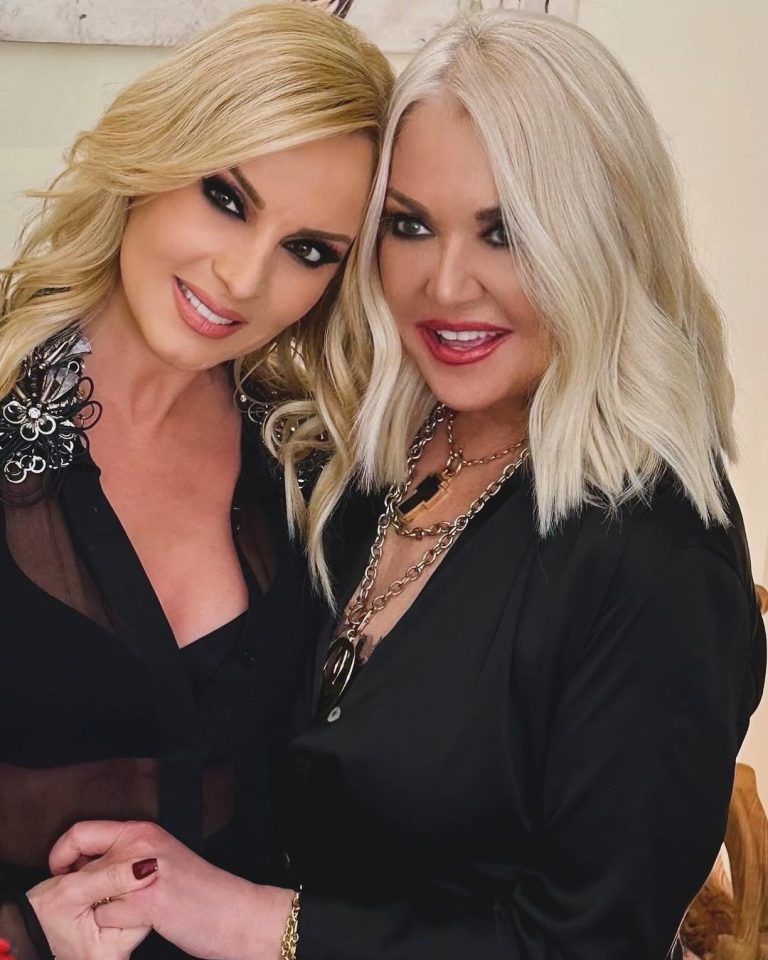 Πέγκυ Ζήνα Ρούλα Κορομηλά