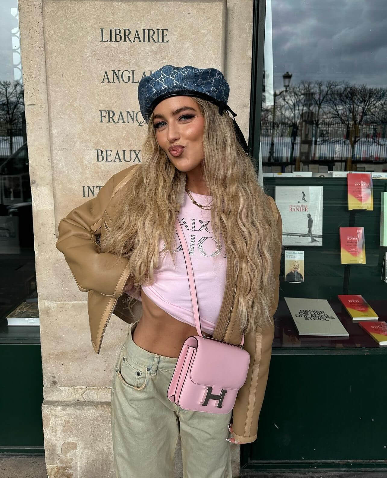 Ανοιξιάτικο look με μπερέ