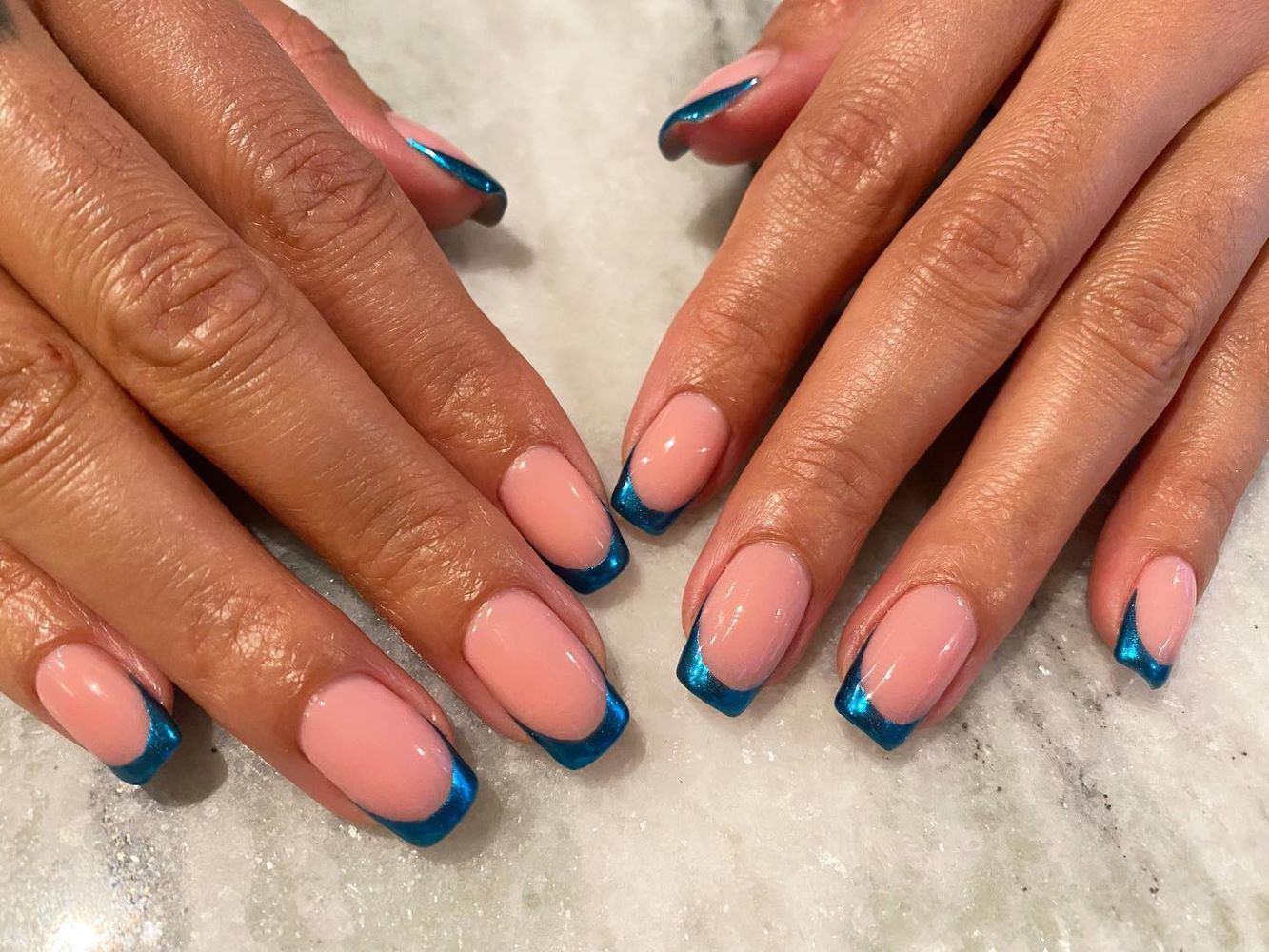 chrome γαλλικό μανικιούρ - η πιο ινσταγραμική τάση στα νύχια