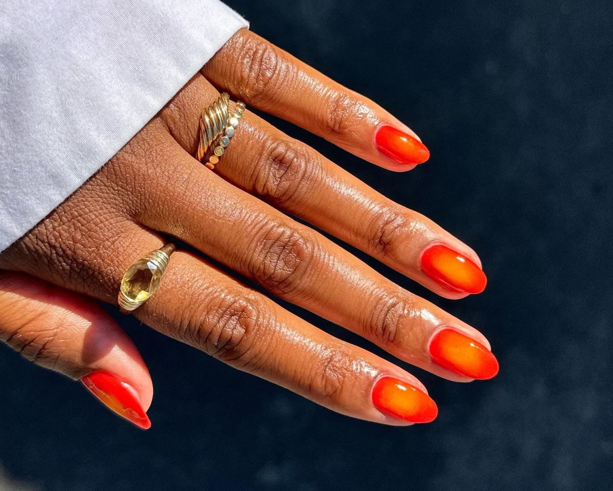 12 προτάσεις για πορτοκαλί μανικιουρ