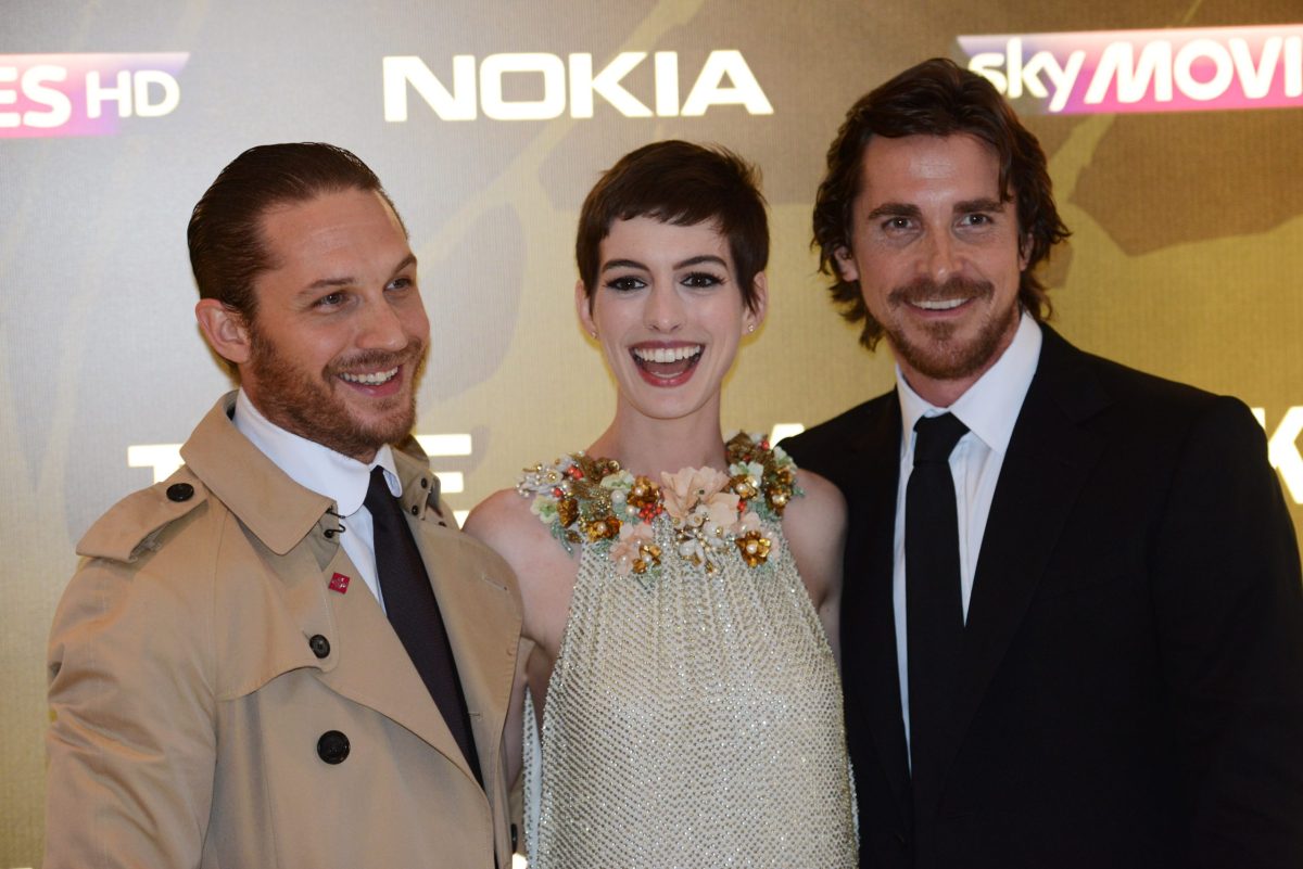 Οι ηθοποιοί από αριστερά: Tom Hardy, Anne Hathaway και Christian Bale στην ευρωπαϊκή πρεμιέρα της ταινίας"The Dark Knight Rises" στις 18 Ιουλίου 2012 στο Λονδίνο.