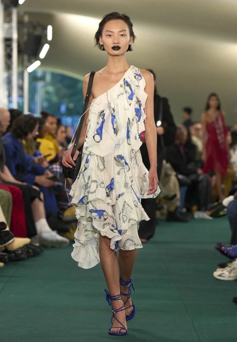 Πασαρέλα του οίκου Burberry