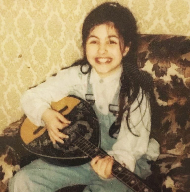 Έλενα Παπαρίζου