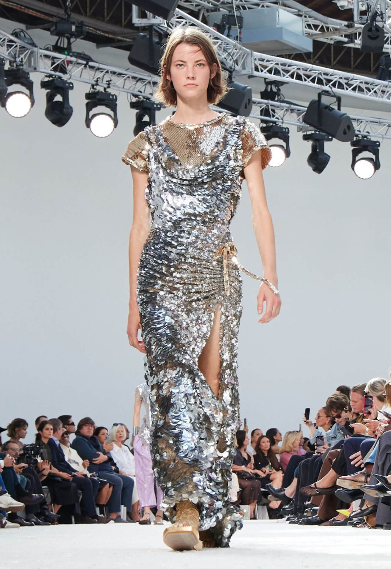 Φόρεμα με παγιέτες