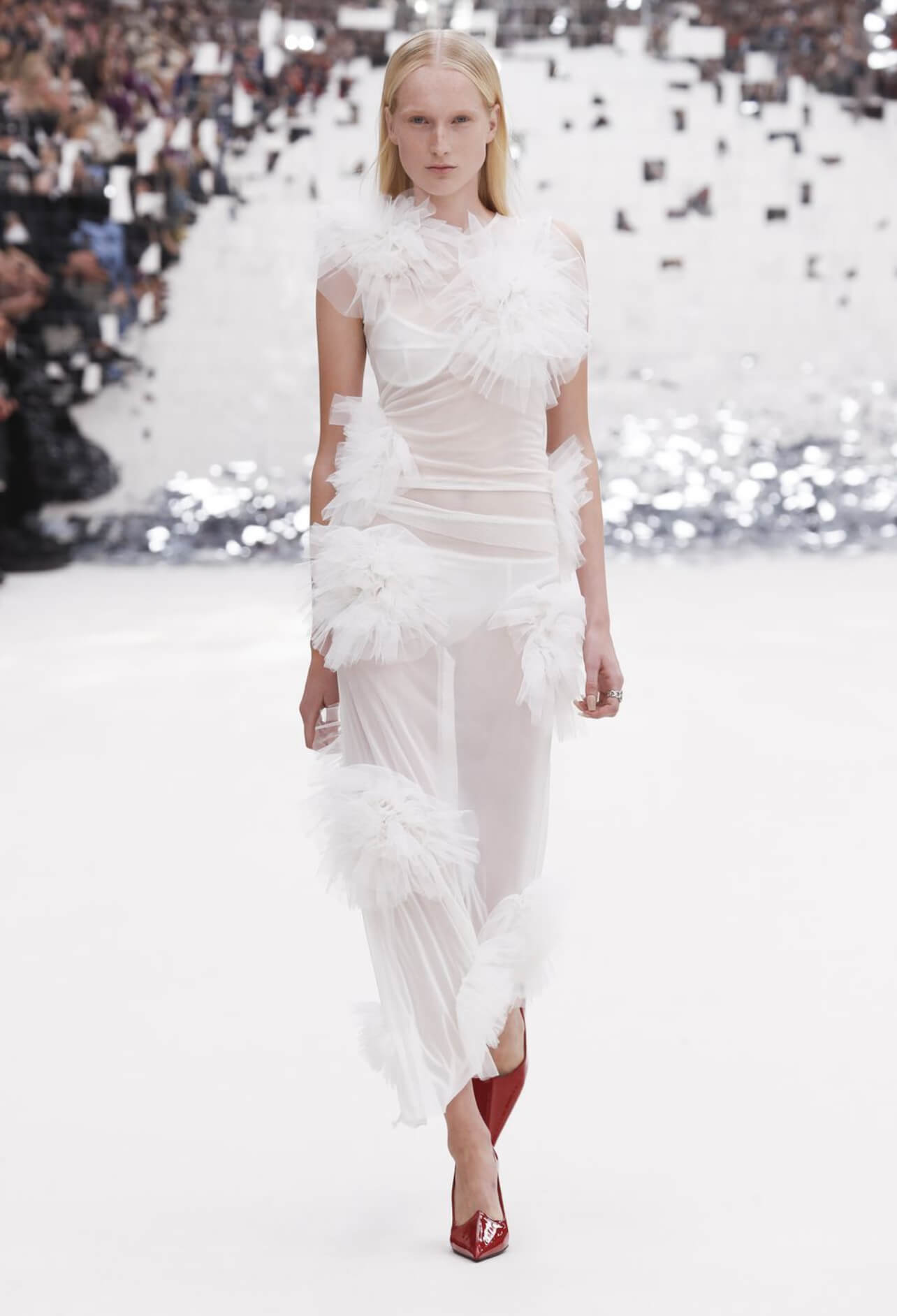 Φόρεμα από λευκό τούλι