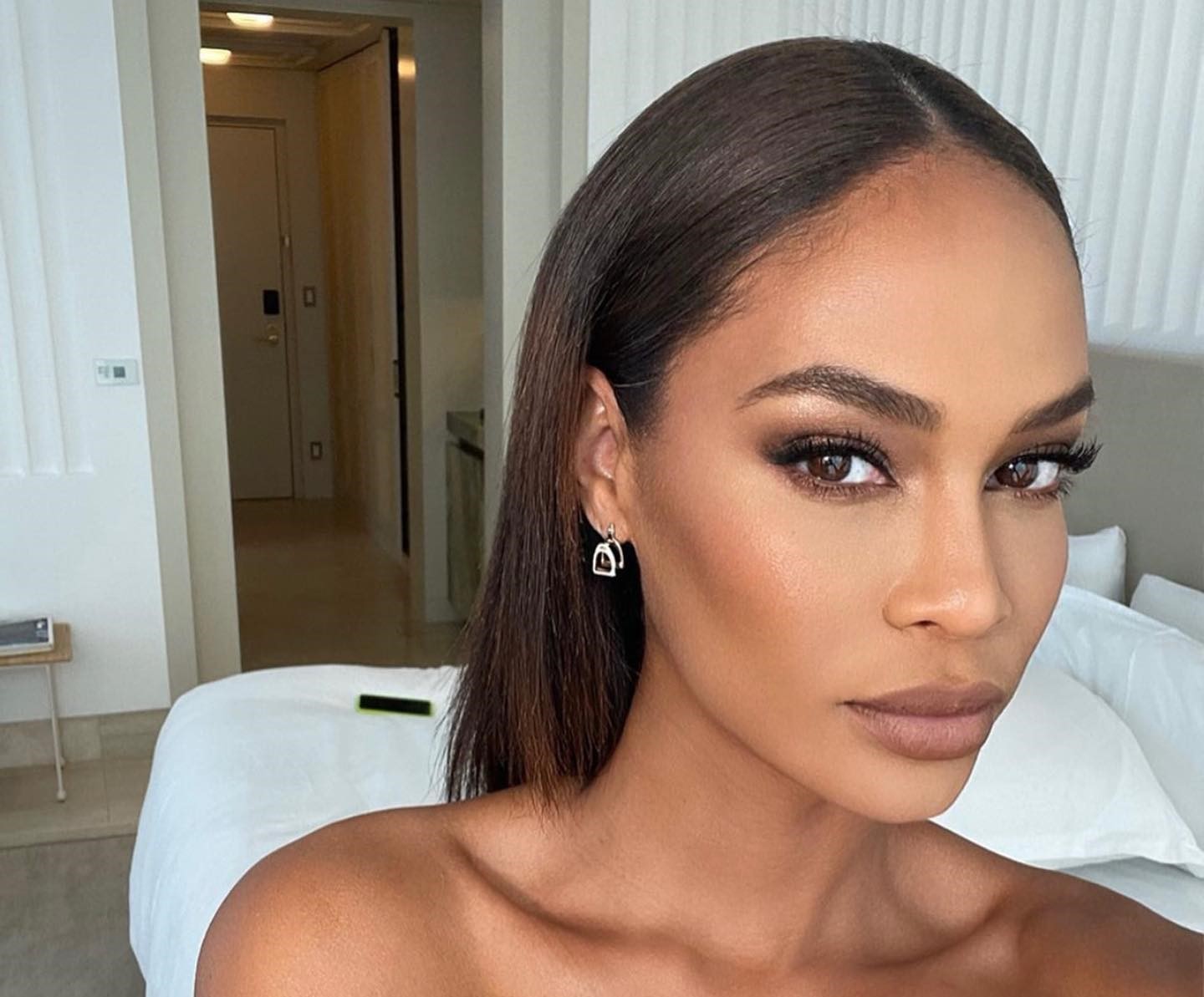 Bronzer: η τεχνική για να το απλώσετε τέλεια