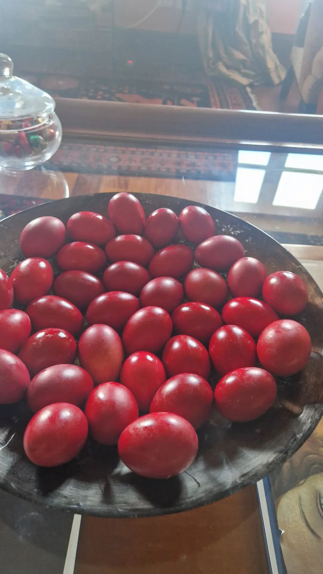 Κόκκινα αυγά για το Πάσχα