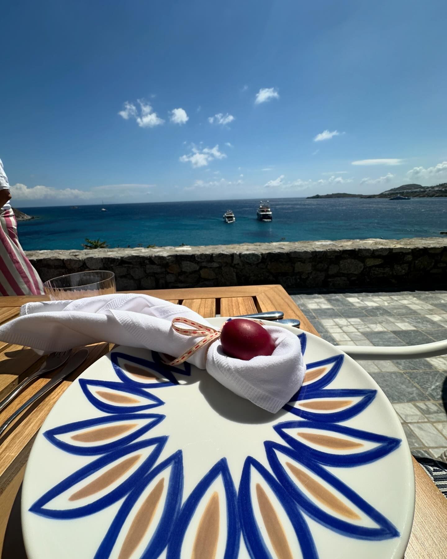 Οι διακοπές της Βανδή στη Μύκονο