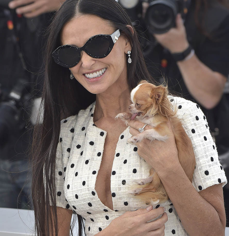 H Demi Moore στο Κινηματογραφικό Φεστιβάλ των Καννών 2024. Το Photocall για την ταινία The Substance.