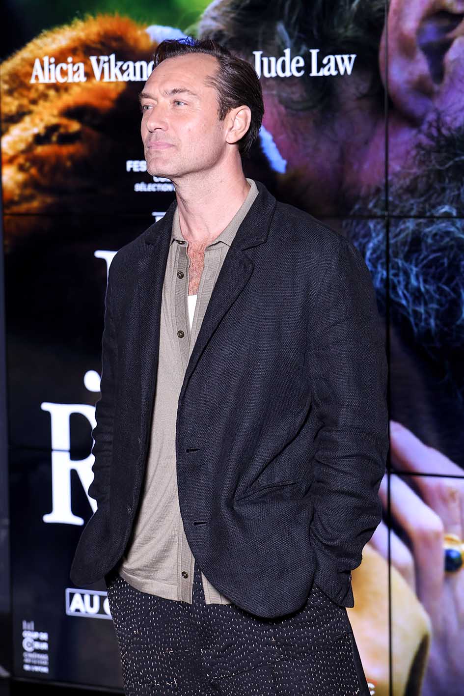 O Jude Law στην πρεμιέρα της ταινίας "Firebrand - Le Jeu De La Reine" στις11 Μαρτίου 2024 στο Παρίσι.