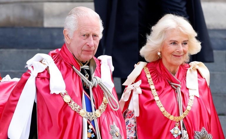 O Βασιλιάς Κάρολος και η Βασίλισσα Camilla στις 15 Μαΐου 2024 στο Λονδίνο σε εθιμοτυπική εκδήλωση.