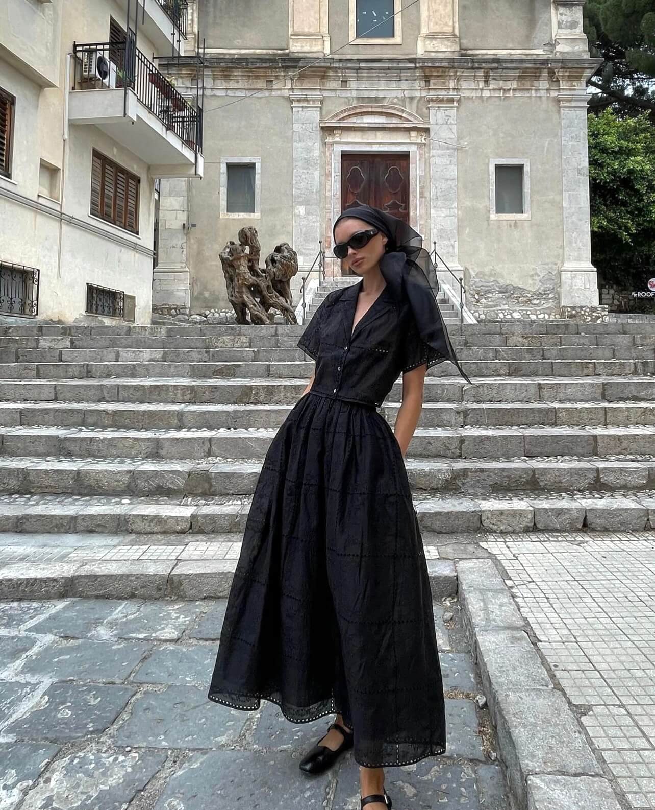 Total black σύνολο με κλος φούστα