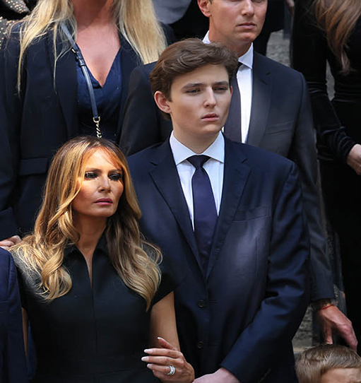 Melania Trump και ο Βarron Trump στην κηδεία της Ivana.