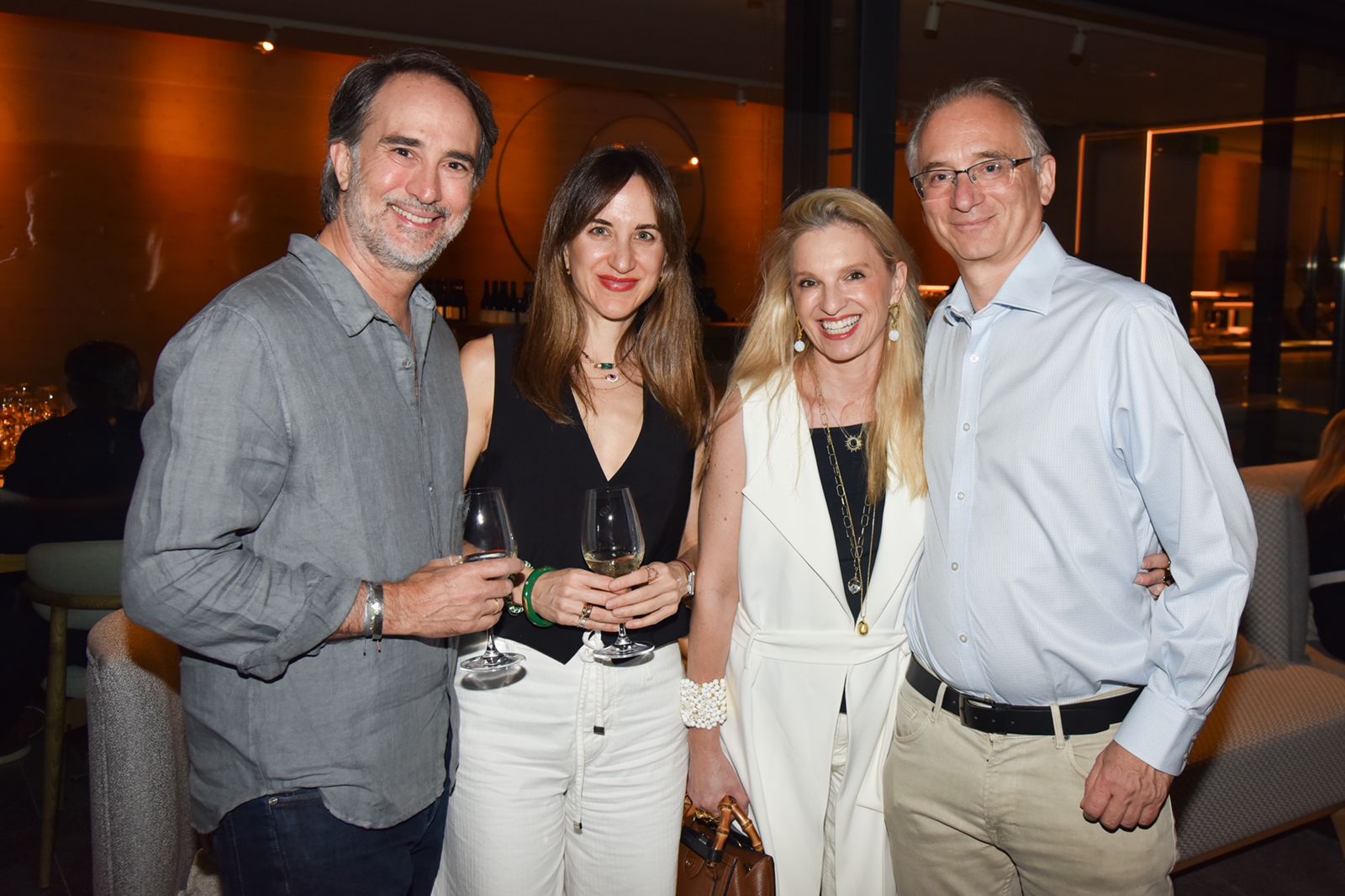 Από αριστερά προς τα δεξιά: Γιώργος Λυκιαρδόπουλος, Στέλλα Καρμίρη και η Βανέσα Πετροπούλου-Γερουλάνου με τον Πέτρο Γερουλάνο.