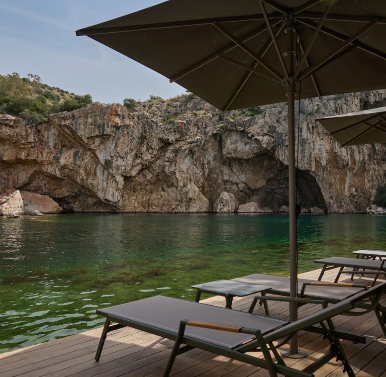 λίμνη βουλιαγμένη