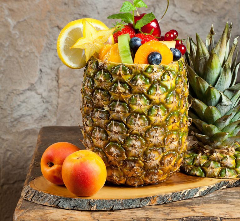 Διάφορα φρούτα καλοκαιρινά