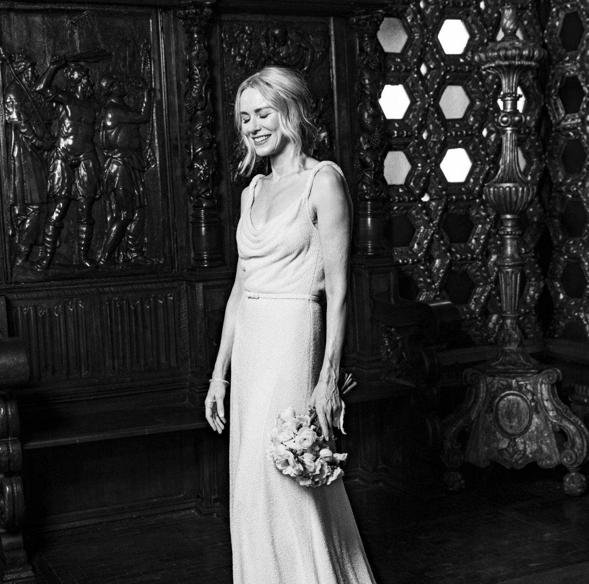 naomi watts με νυφικό