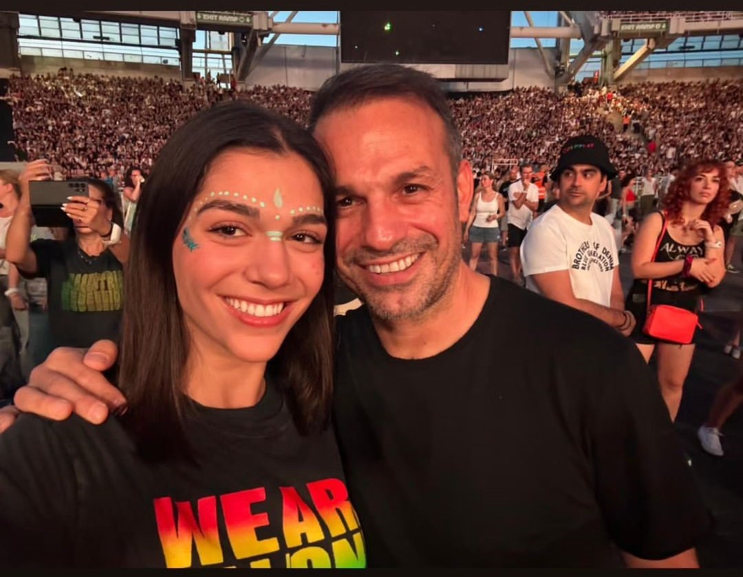 Ο Ντέμης Νικολαΐδης με την κόρη του Μελίνα