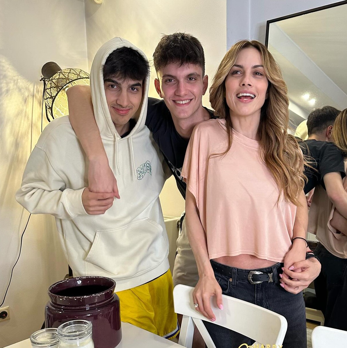 Η Ντορέττα Παπαδημητρίου με τους γιους της