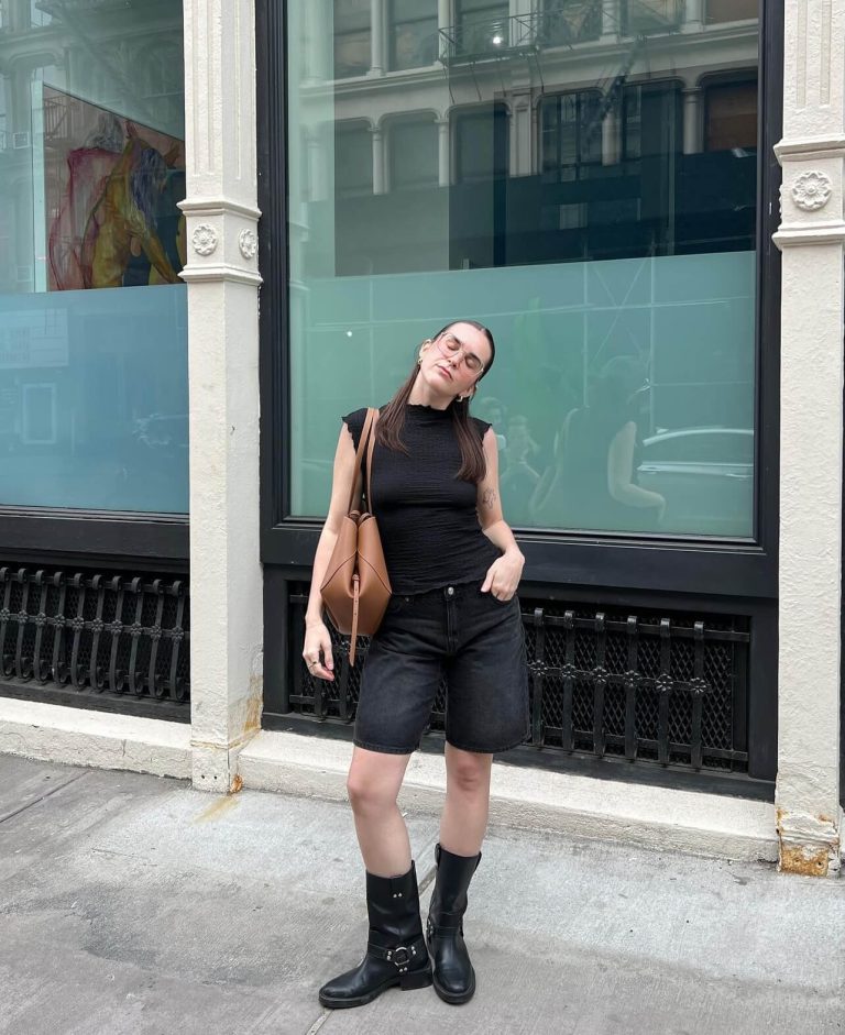 Μαύρο τζιν με μπότες