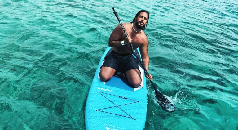 O Slimane στην Ελλάδα