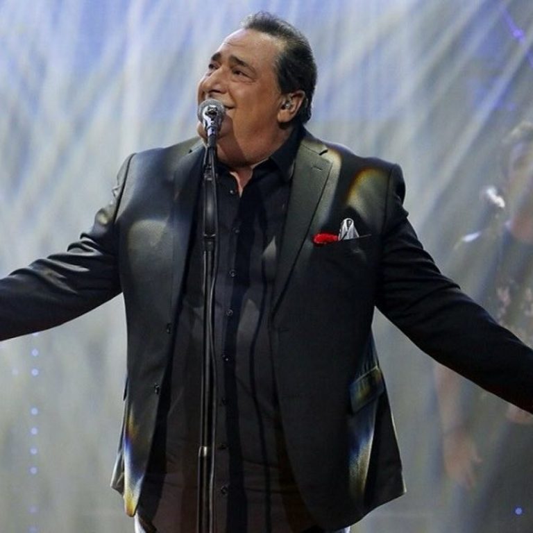 Βασίλης Καρράς