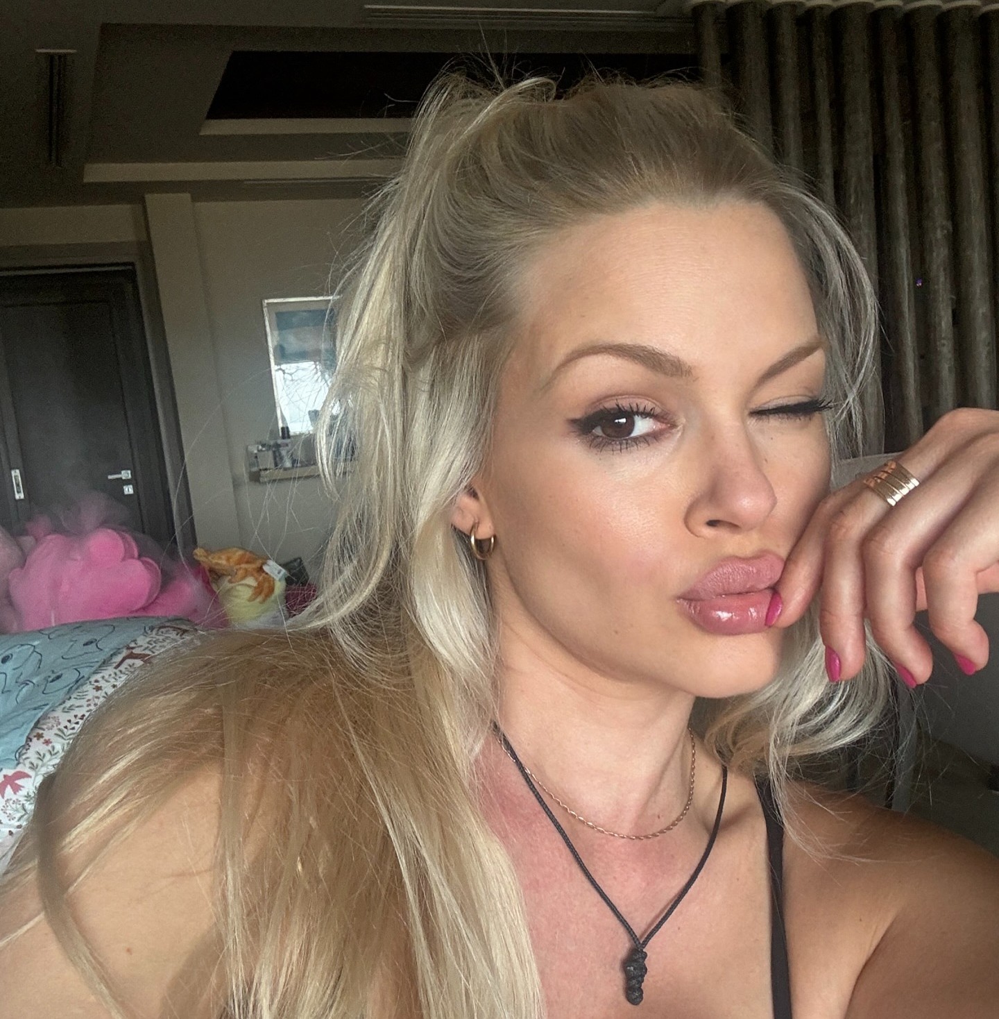 Η Βίκυ Κάβουρα