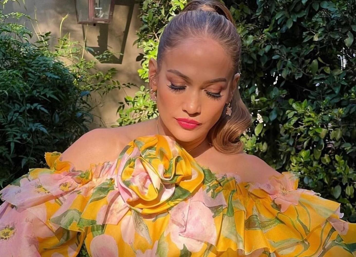 Jennifer Lopez: Το viral μανικιούρ της