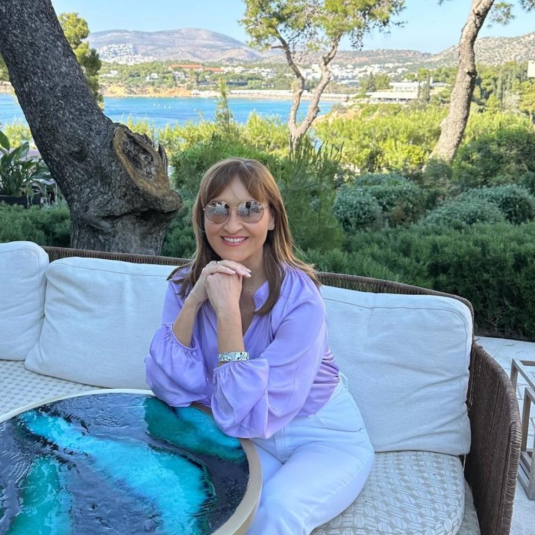 Μάρα Ζαχαρέα