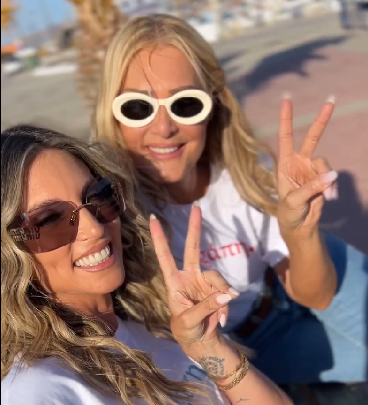 Νατάσα Θεοδωρίδου - Αθηνά Οικονομάκου