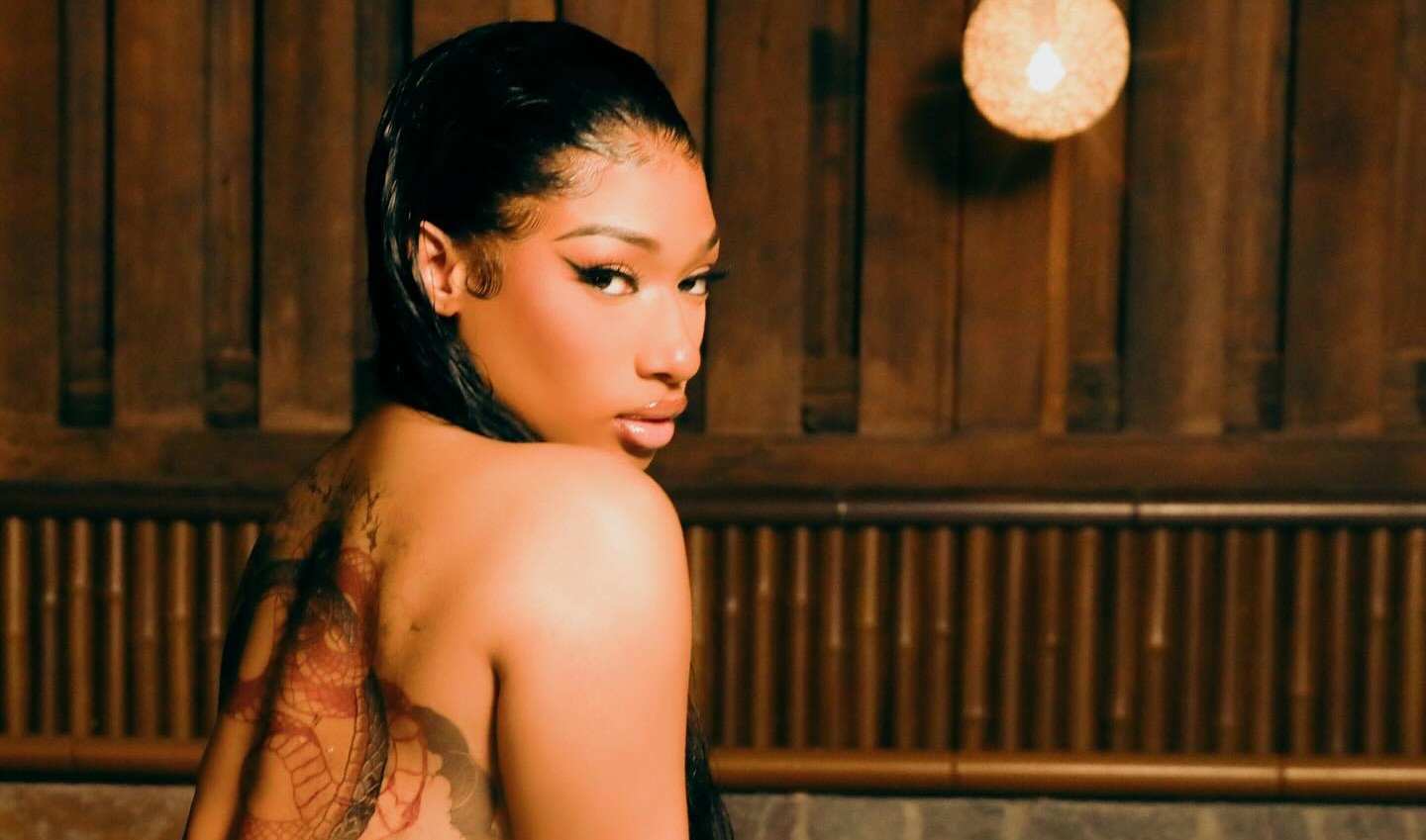 Megan Thee Stallion: Ποζάρει γυμνή στο Instagram για την προώθηση του νέου ...