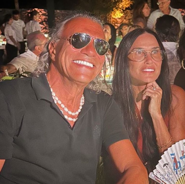 Ηλίας Ψινάκης και Demi Moore