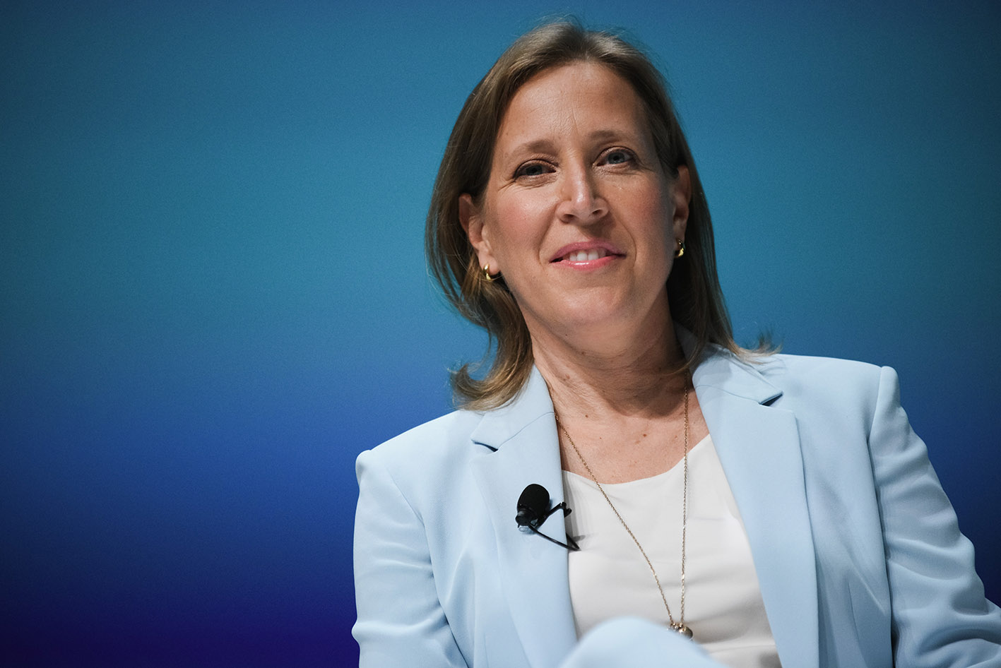 Η CEO του Youtube Susan Wojcicki το 2018 σε ομιλία της κατά τη διάρκεια του Cannes Lions Festival.