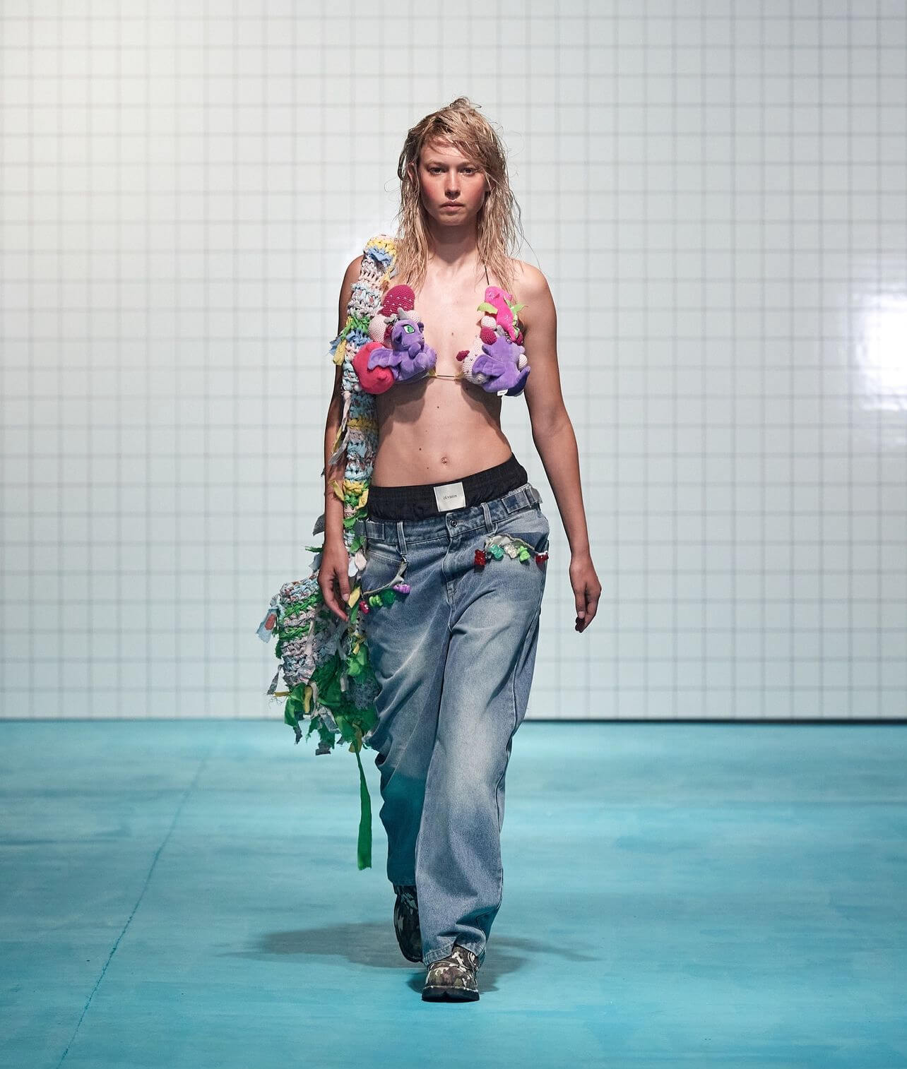 Λούτρινα ζωάκια σε πασαρέλα