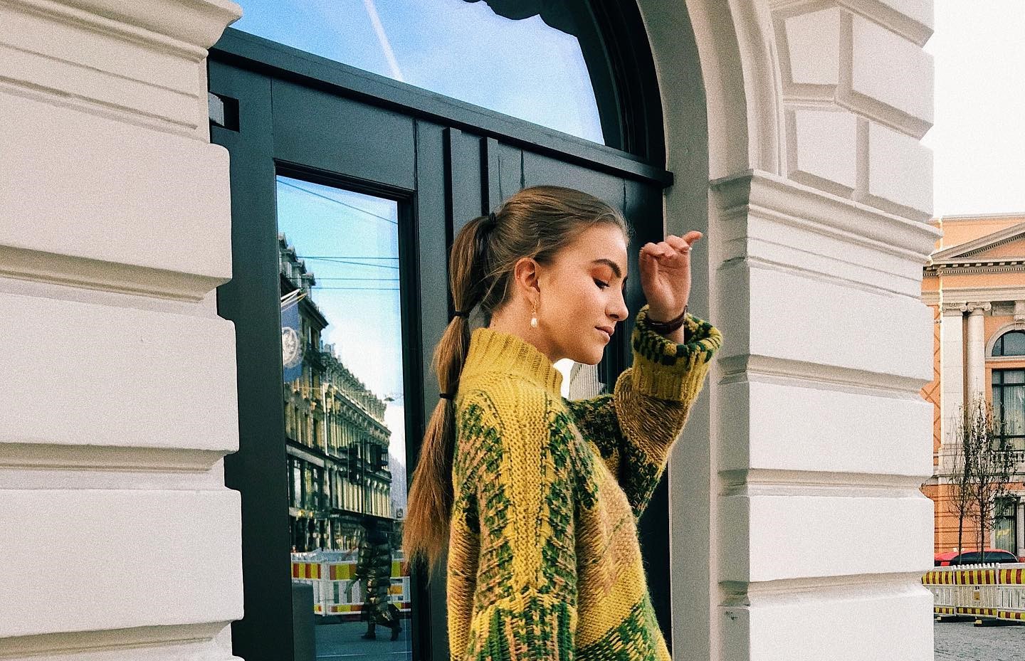 5 stylish χτενίσματα για γραφείο