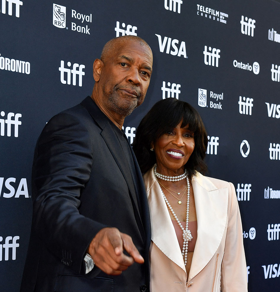 O Denzel Washington και η σύζυγός του Pauletta παρευρέθηκαν στην επίσημη πρεμιέρα της ταινίας The Piano Lesson, της οποίας είναι και παραγωγός, στο Princess of Wales Theater κατά τη διάρκεια του Κινηματογραφικού Φεστιβάλ του Toronto στις 10 Σεπτεμβρίου 2024.