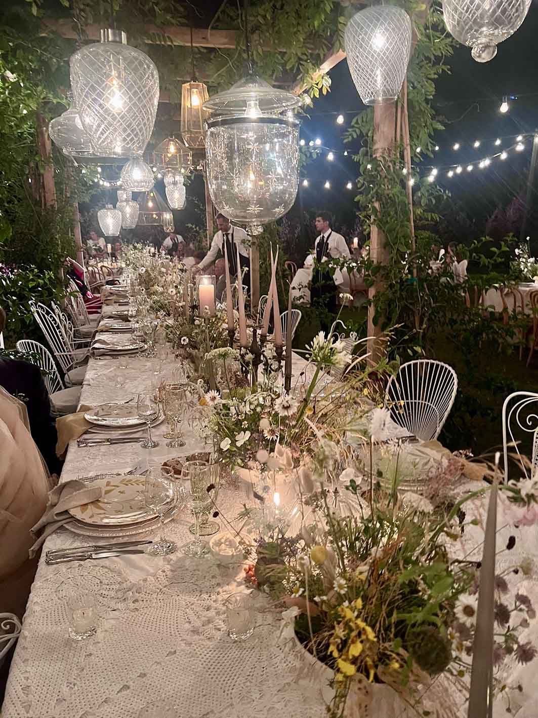 O γάμος στην Άνδρο της Άλκηστις Πουλοπούλου και του Λεωνίδα Βροντίση