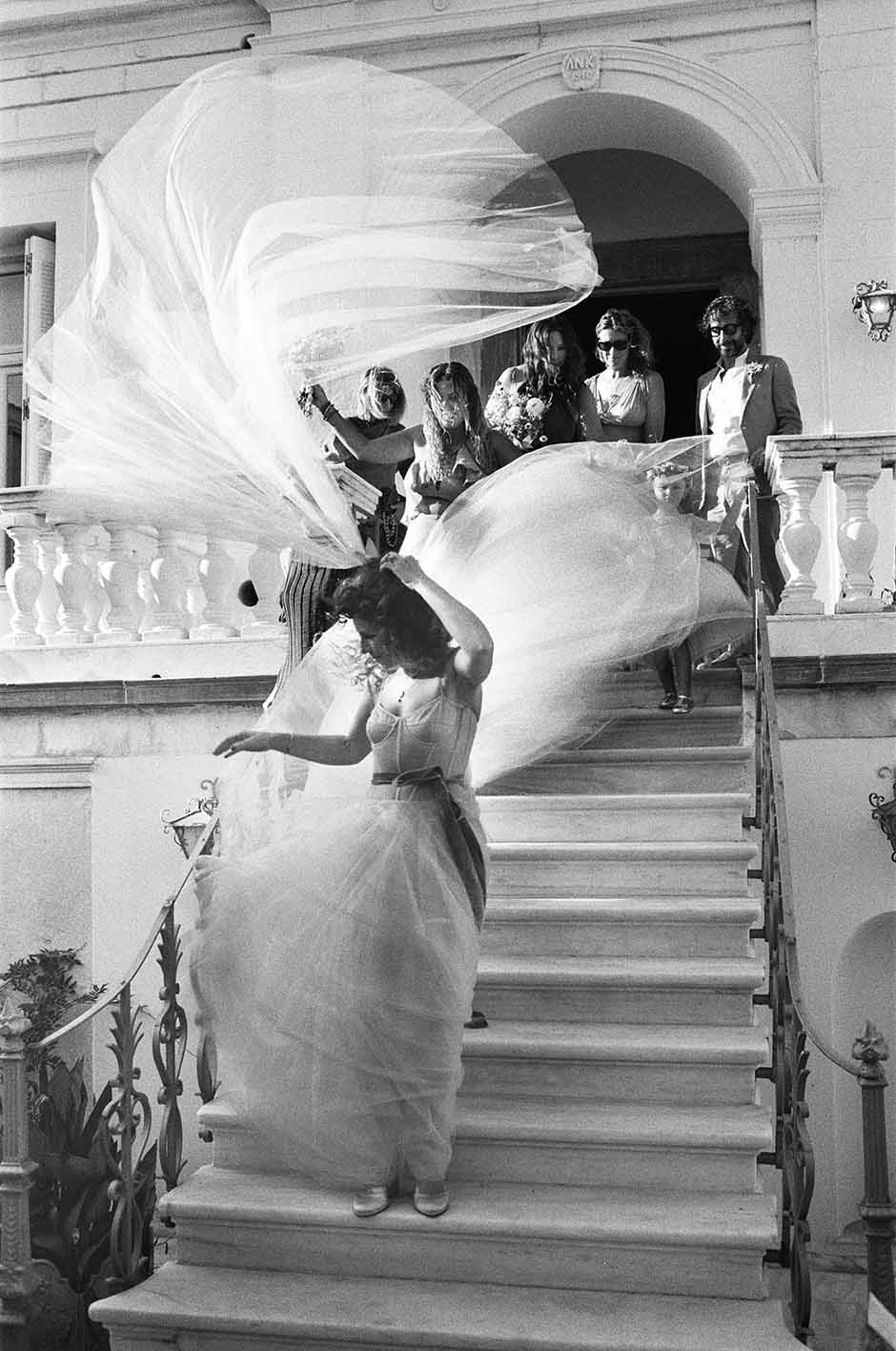 O γάμος στην Άνδρο της Άλκηστις Πουλοπούλου και του Λεωνίδα Βροντίση