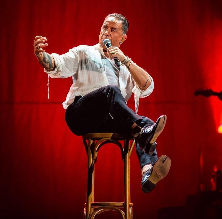 Ο γιώργος Μαζωνάκης στην πίστα